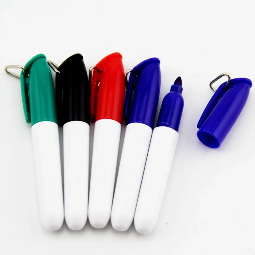 Kit of design marker pens for sketching and drawing