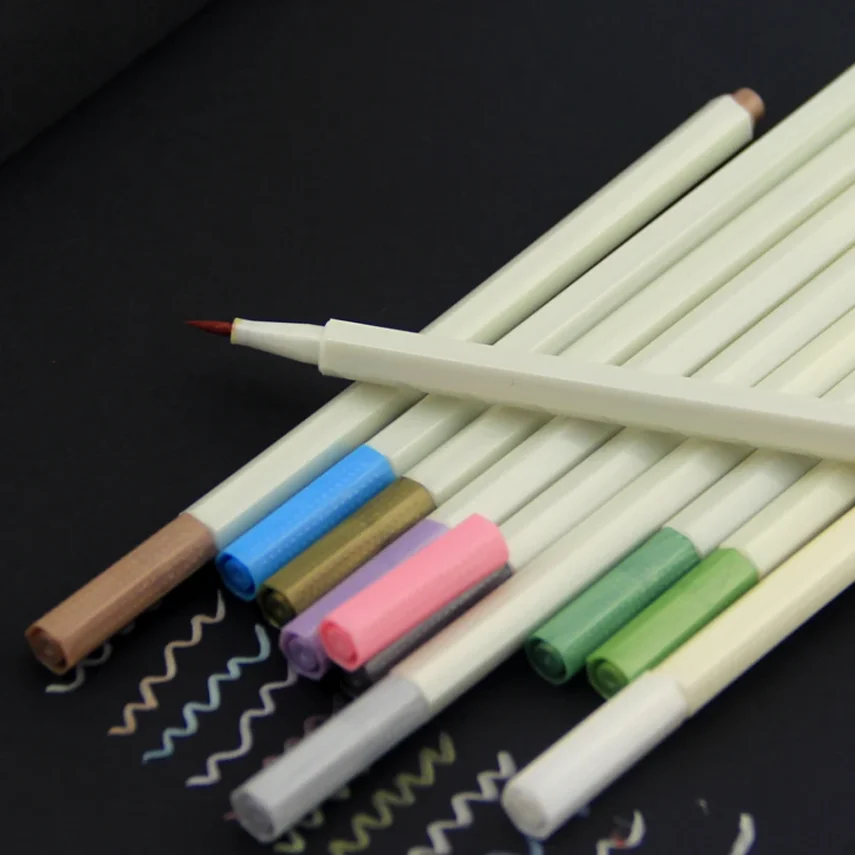 Marker pen being used for drawing and sketching