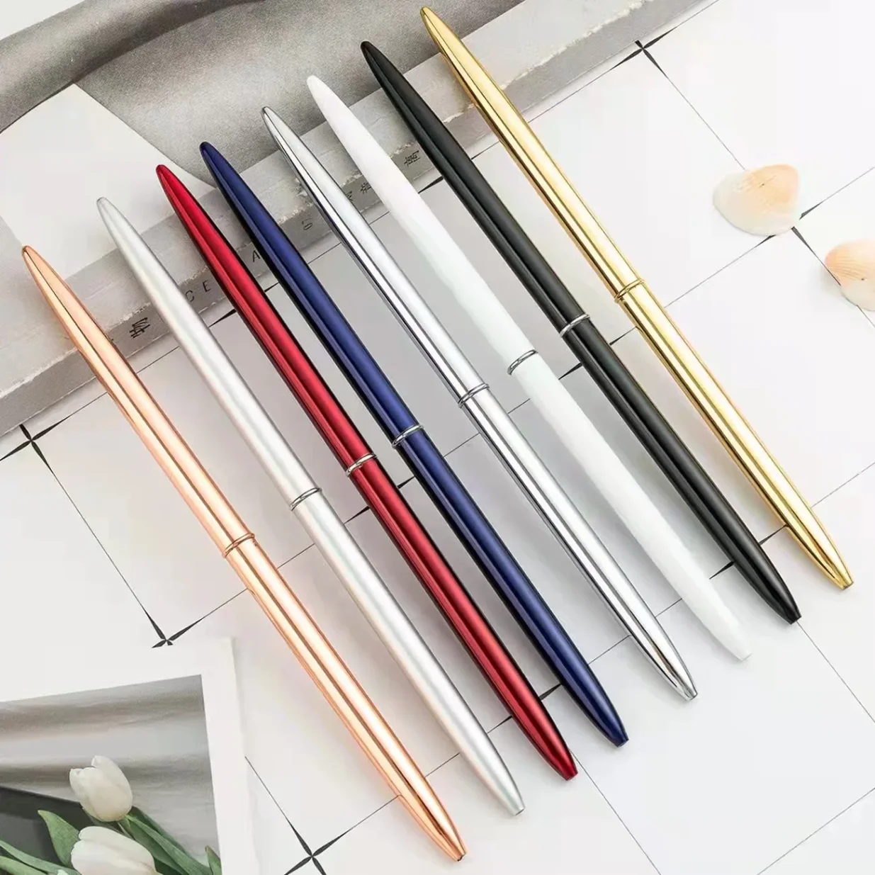 Assorted color marker pen set for artists and students