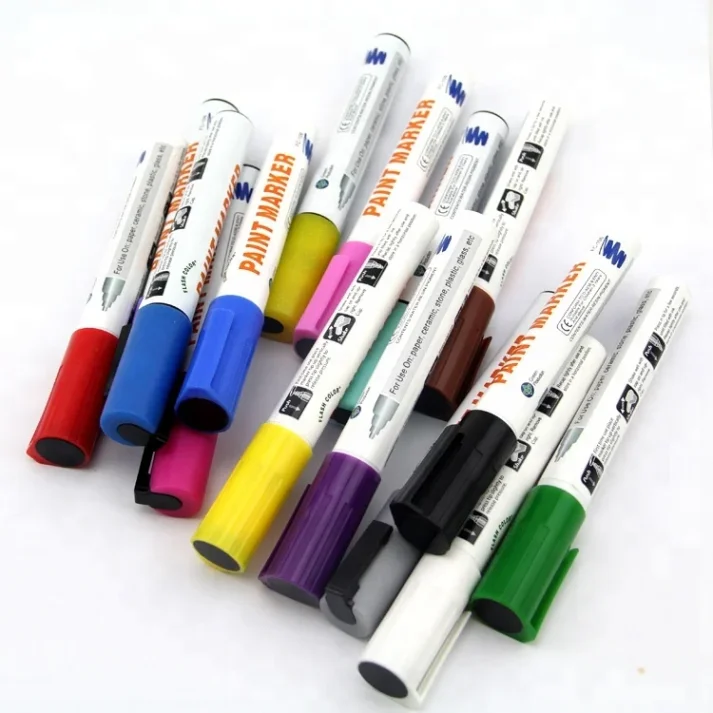Set of colorful marker pens for artistic use