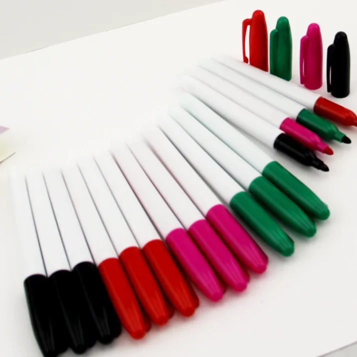 Marker pens for drawing and sketching with smooth ink flow