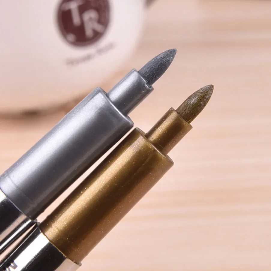High-quality marker pens for professional artists
