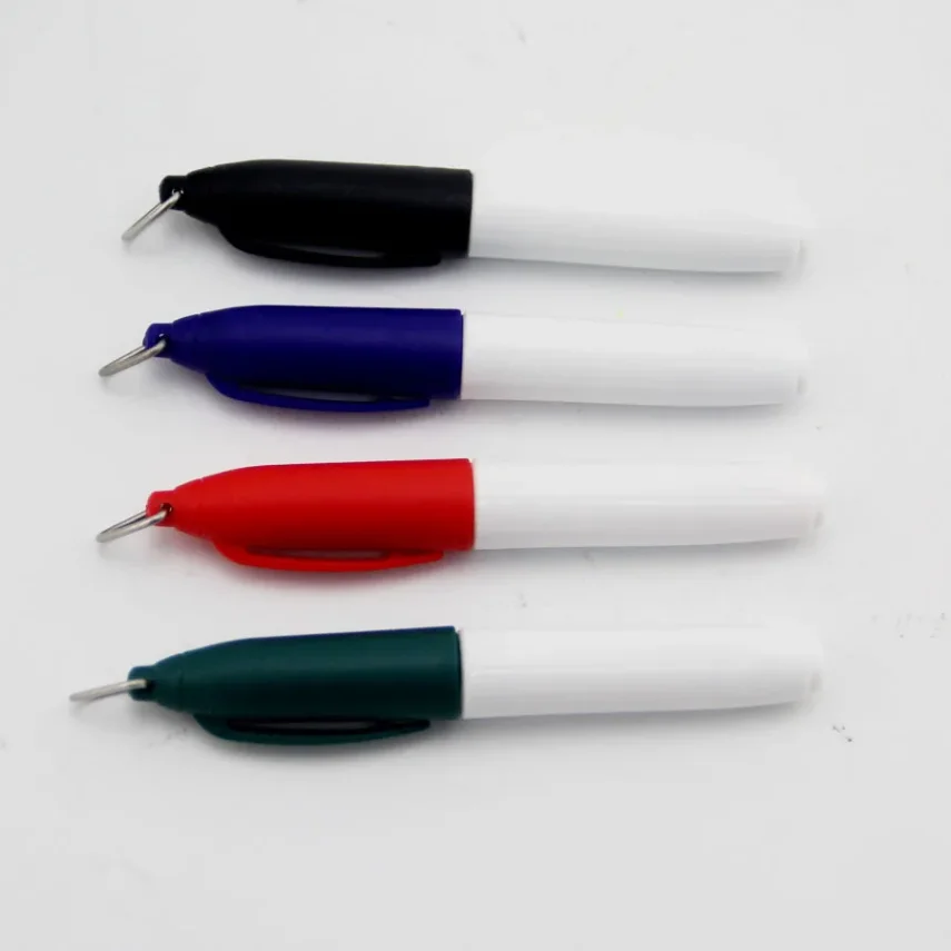 Art supplies marker set with multiple colors for artists
