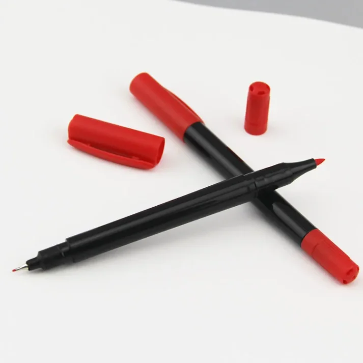 Set of design marker pens for professional use