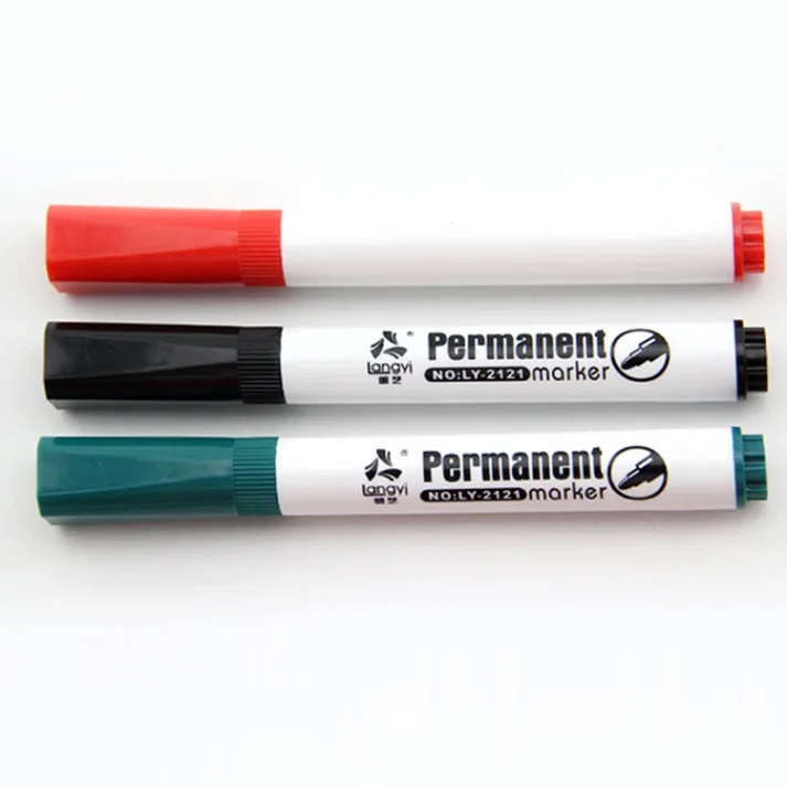 Colorful marker pens ideal for drawing and coloring