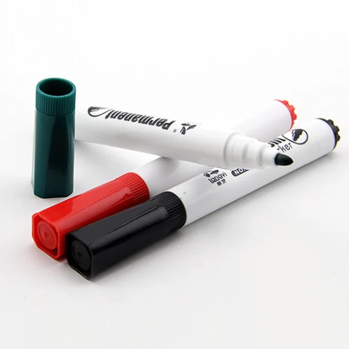Set of fine-tip marker pens for detailed work