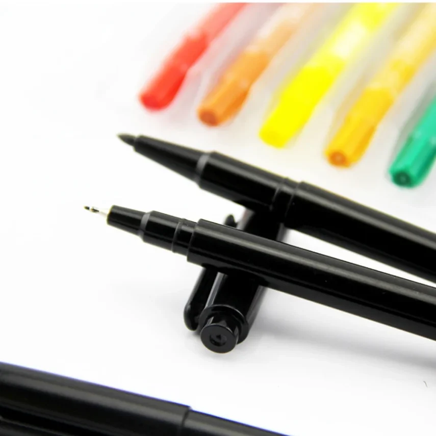 Professional marker kit for detailed artwork