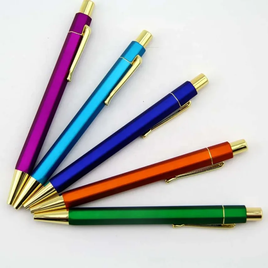 Art supplies including a set of colorful marker pens