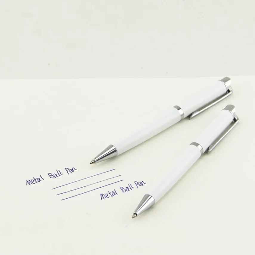 Marker pens ideal for drawing and coloring tasks.