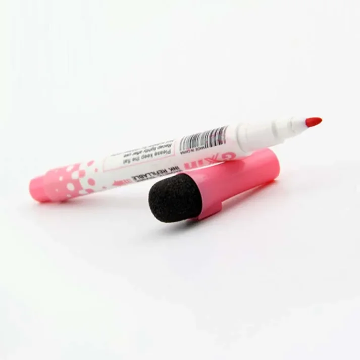 Marker pens for drawing and sketching with smooth flow