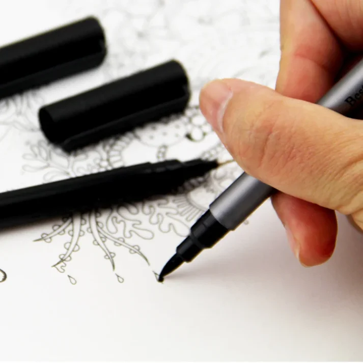 Marker set designed specifically for artists