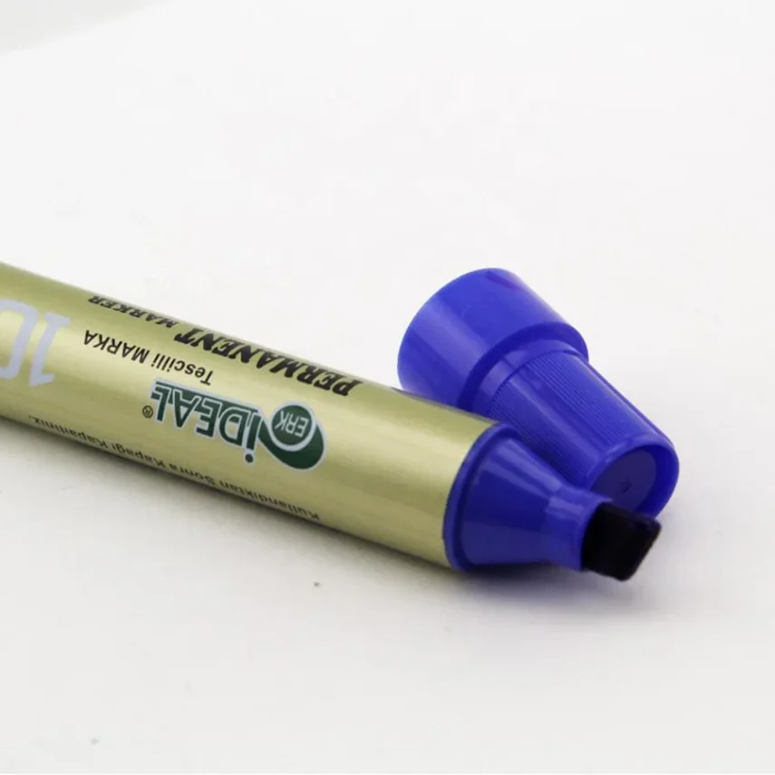 Art supplies and stationery for sketching and drawing