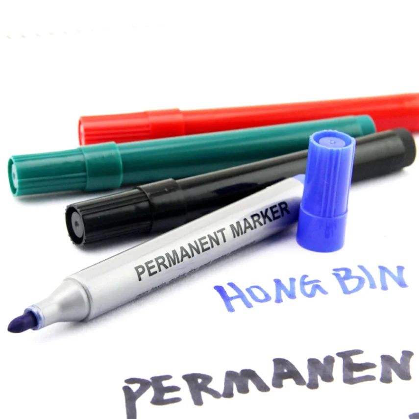 Art marker pens for vibrant and bold designs