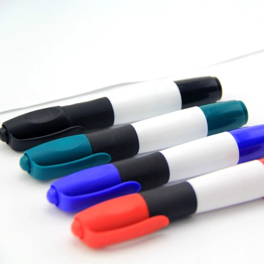 Art supplies marker set with multiple colors for artists