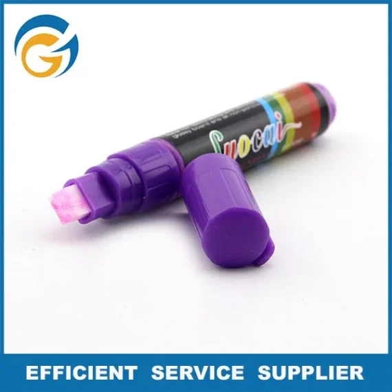 Close-up of a marker pen tip