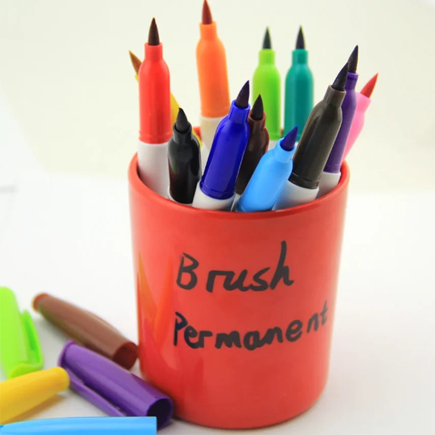 Fine-tip marker set for detailed and intricate designs