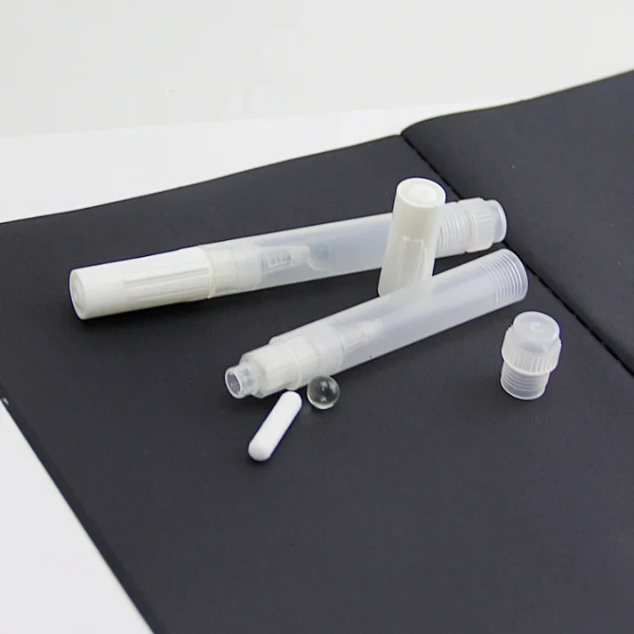 Marker pens ideal for sketching and drawing.