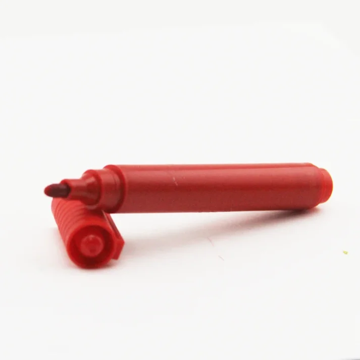 A comprehensive marker set tailored for designers and artists