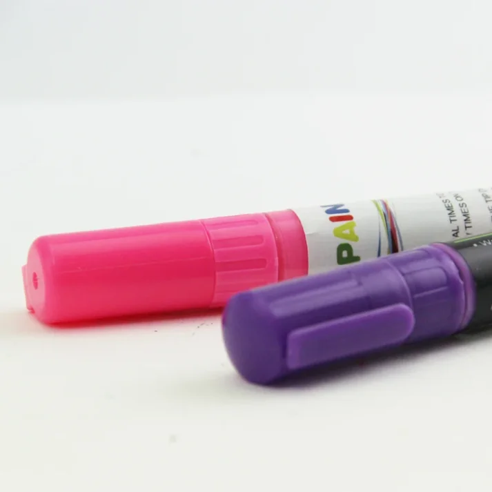 A variety of markers in a set for diverse applications.