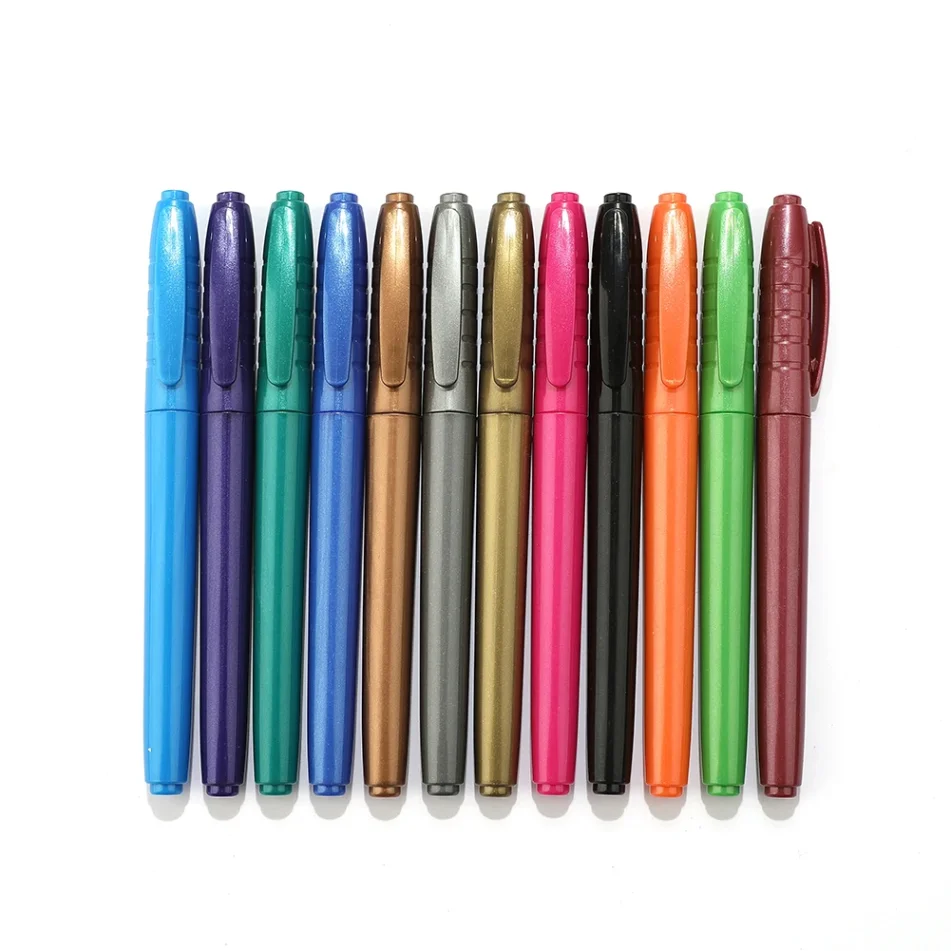 Creative markers bundle for diverse artistic projects.