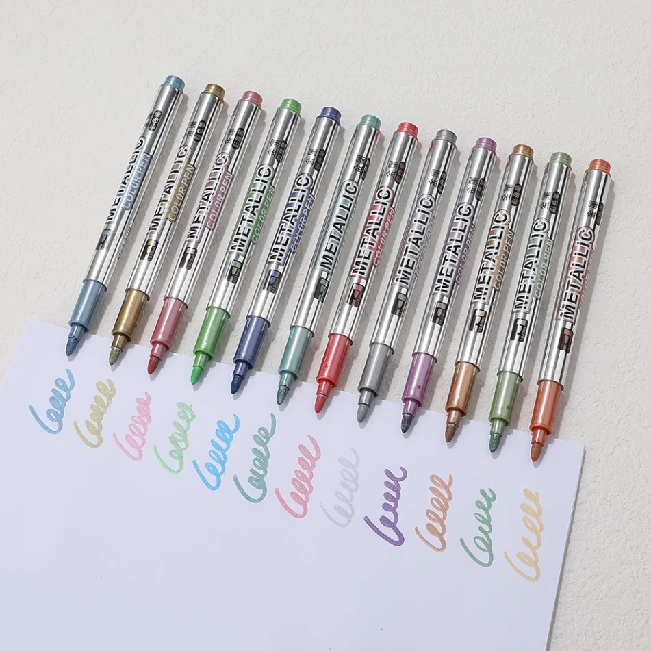 Collection of colorful marker pens.
