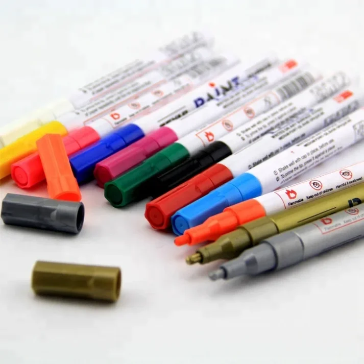 Alcohol-based markers for smooth blending and vibrant colors