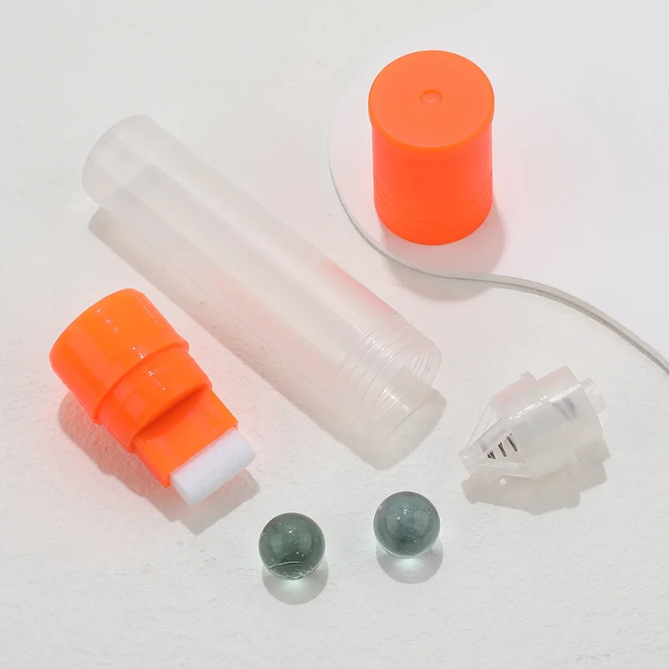 Fine-tip markers for precise and clean lines