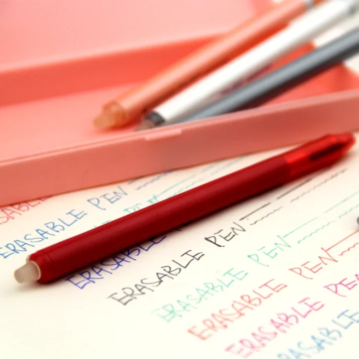 Artist marker pens set for sketching and coloring.