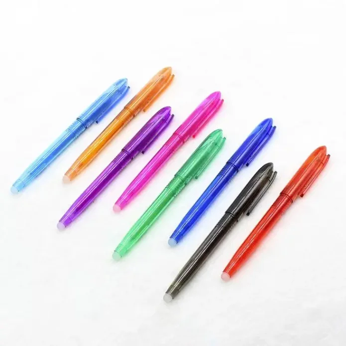 Marker art set with assorted colors for diverse projects