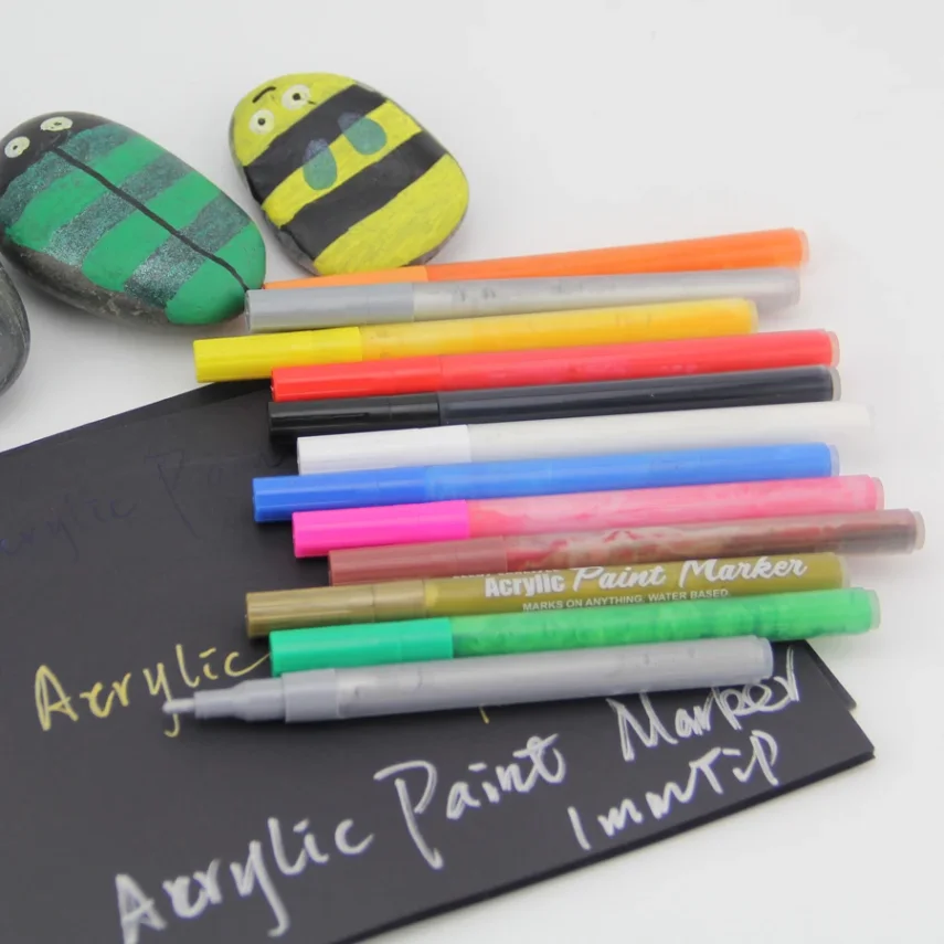Alcohol-based markers for smooth blending and coloring