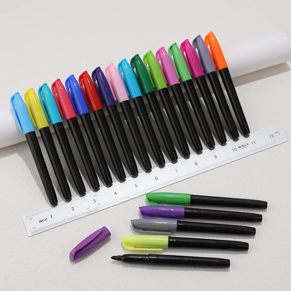 An assortment of marker pens in different colors