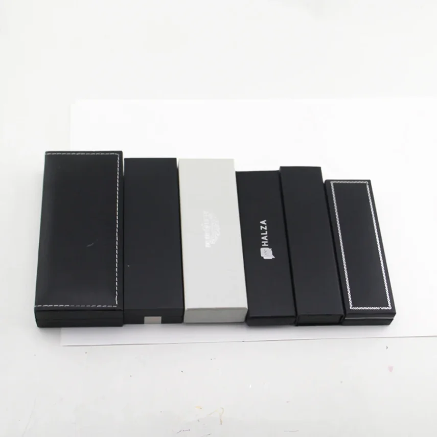 Marker set designed specifically for artists