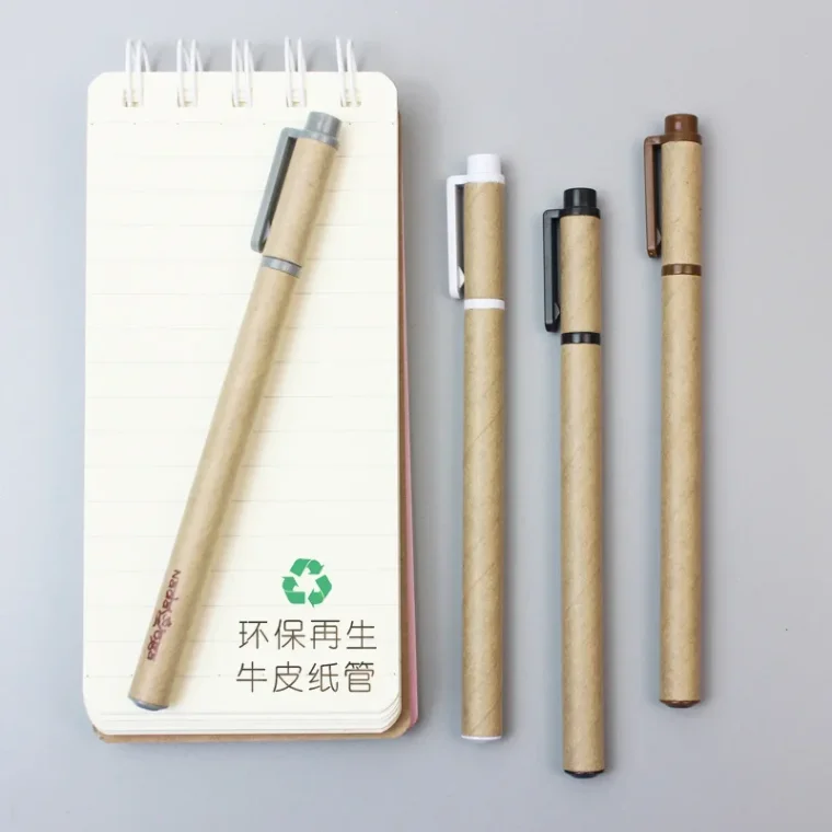 Illustration of using marker pens for drawing