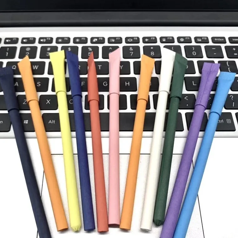 Fine-tip marker set for precise and detailed artwork