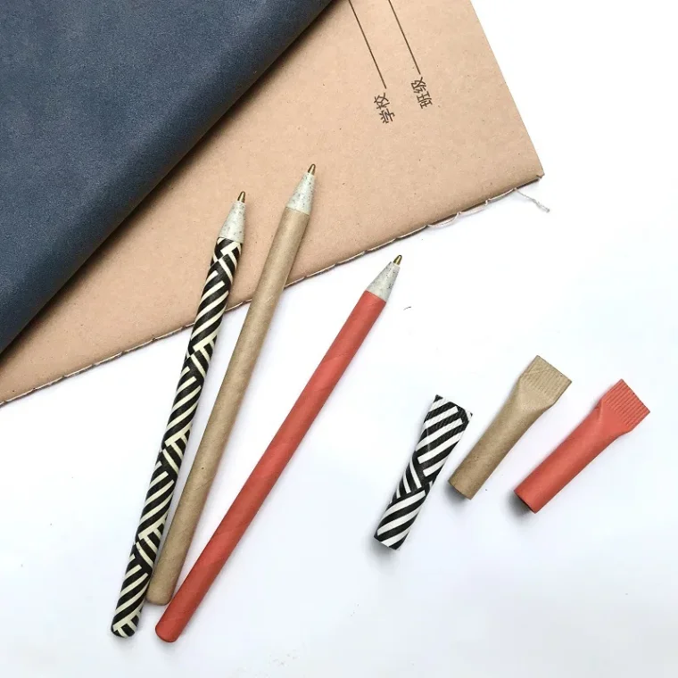 Watercolor marker kit for blending and vibrant effects