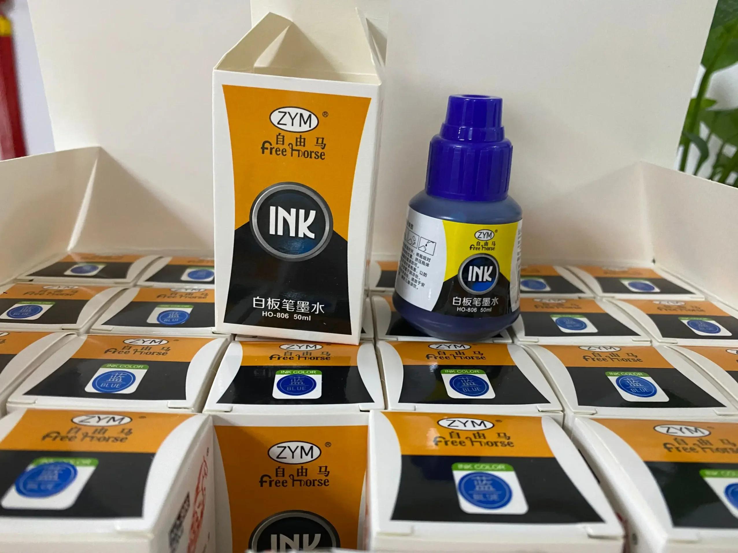 Art markers ideal for sketching and coloring