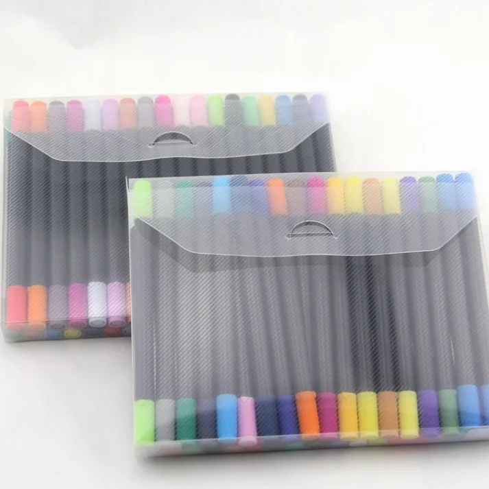 Collection of art markers for professional use