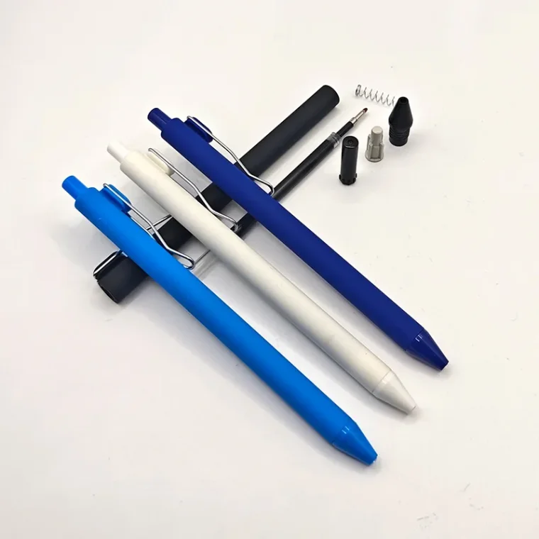 Image of a set of marker pens.
