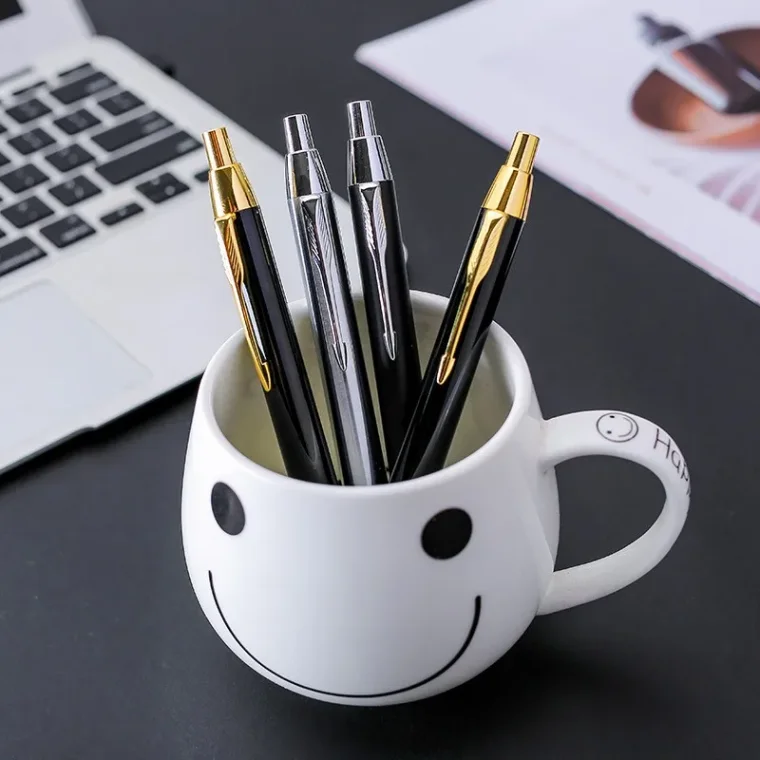 Professional marker pen kit for artists and designers