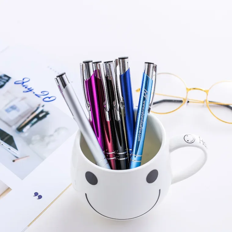 Creative design of a marker pen.