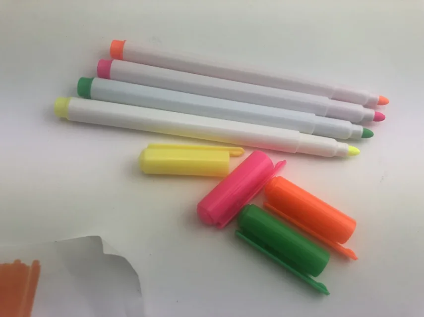 Highlighted features of a marker pen.