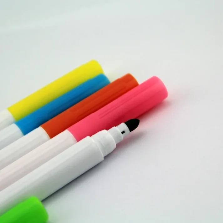 Assorted color marker set for art and sketching