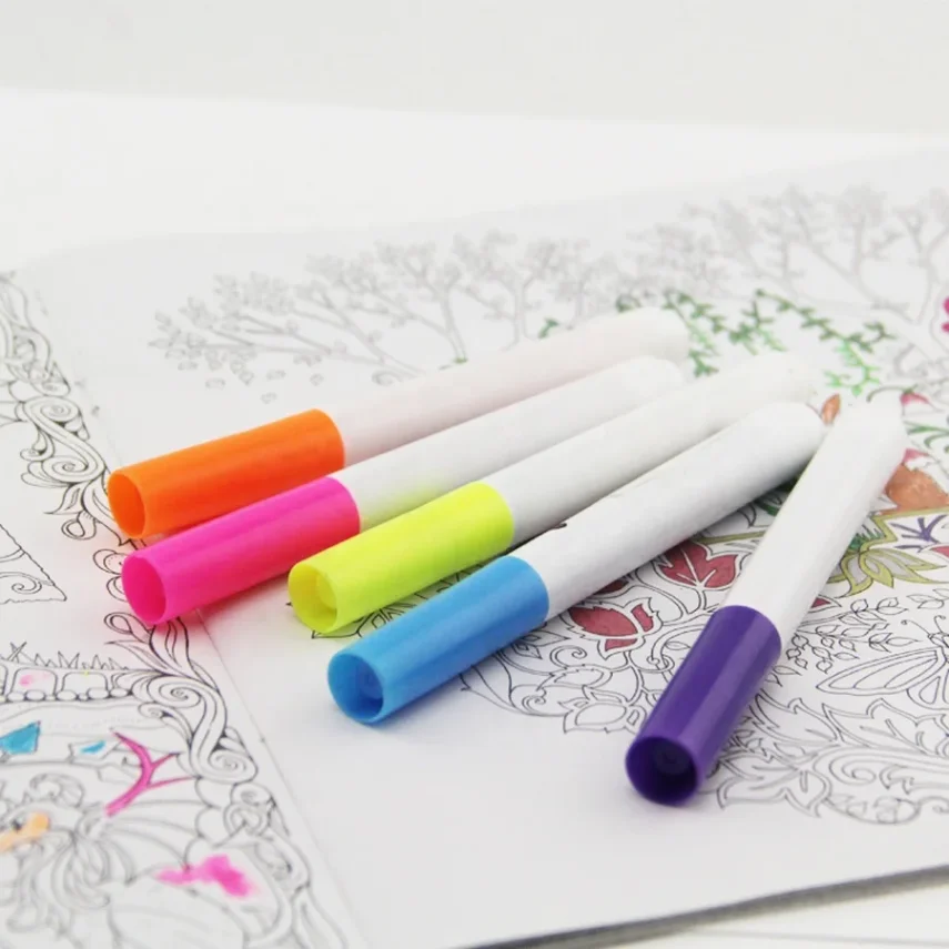 Fine-tip markers set for precise and detailed work