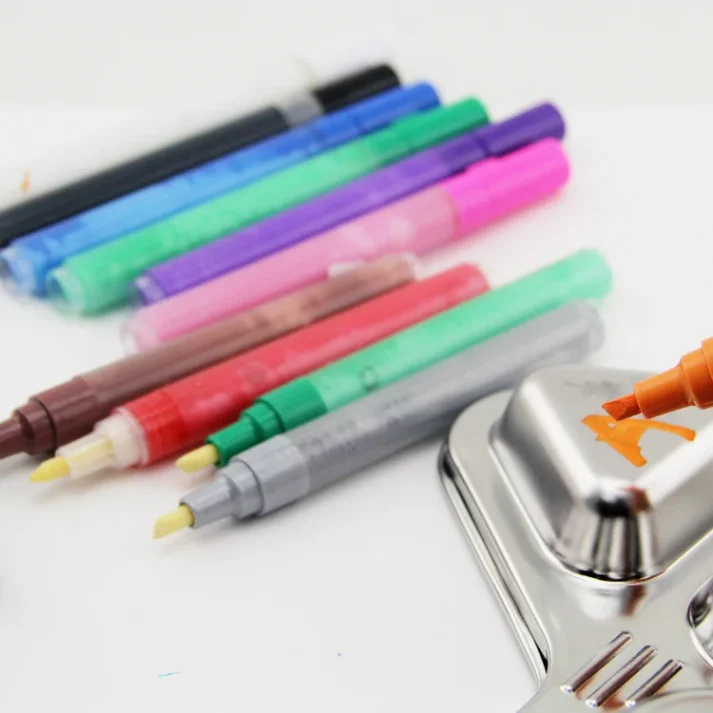 Marker pens suitable for illustration and design
