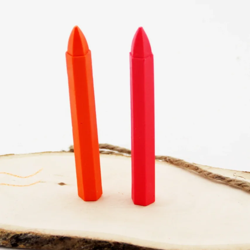 Fine-tip marker pens for intricate and detailed designs