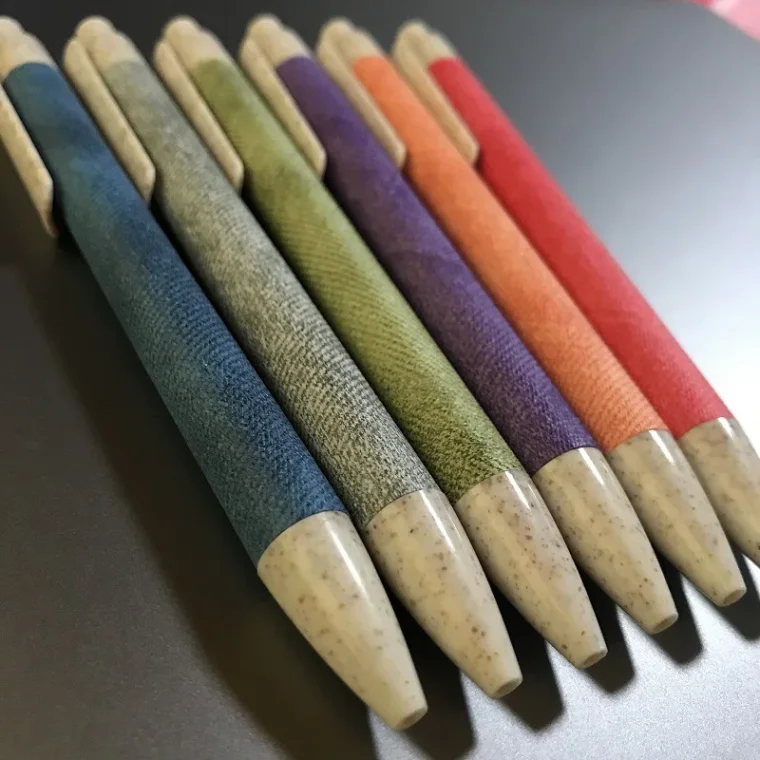 Variety of marker pens for sketching and drawing
