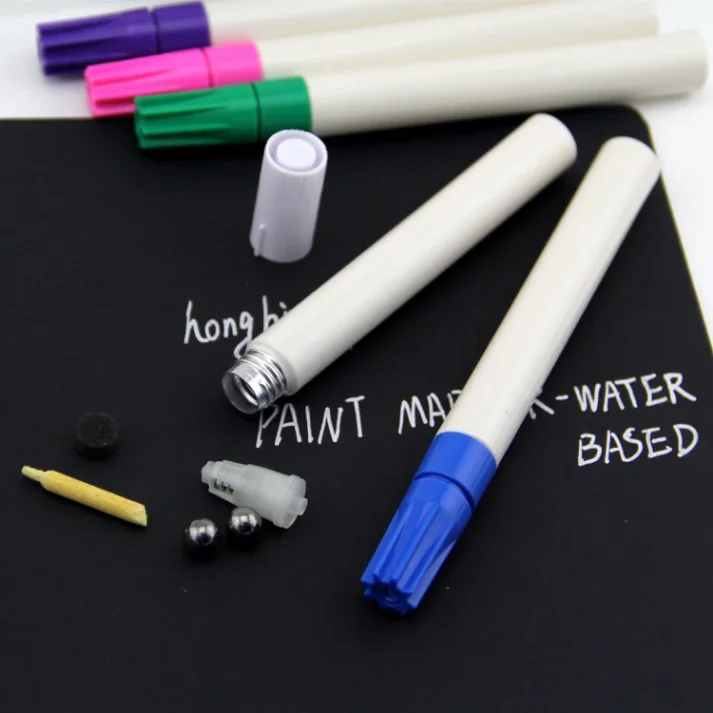Professional marker kit for detailed artwork