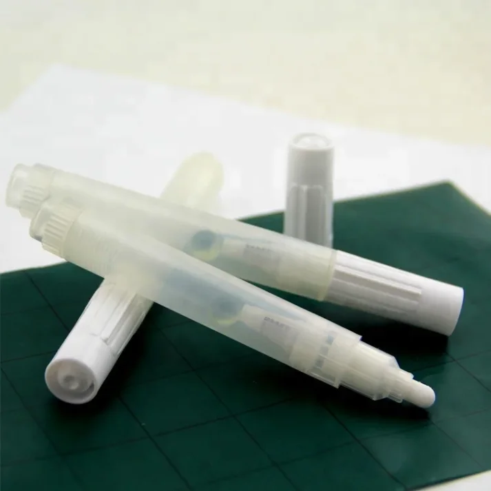 Collection of art markers ideal for sketching and coloring.