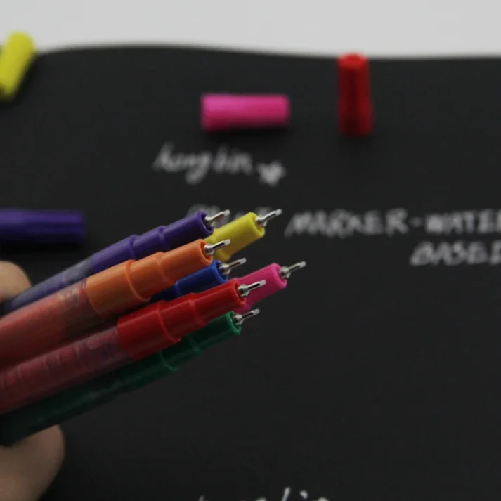 Artistic marker pens for detailed drawing
