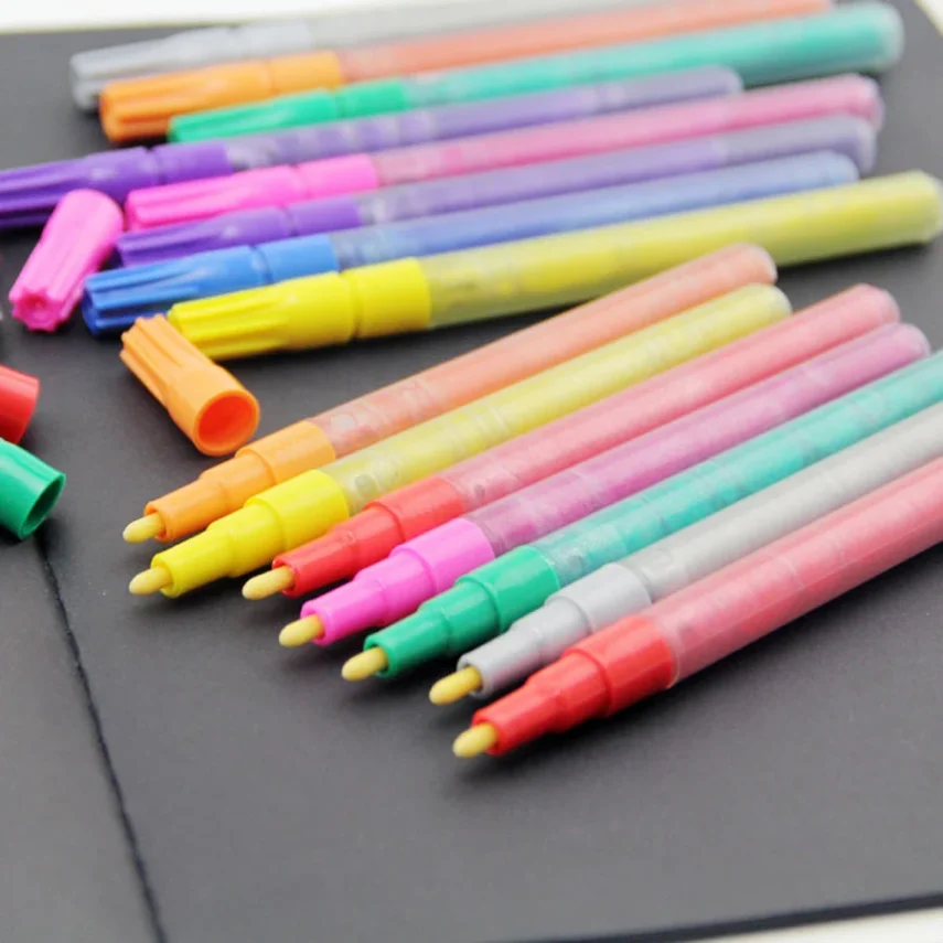 Illustration of marker pens in use